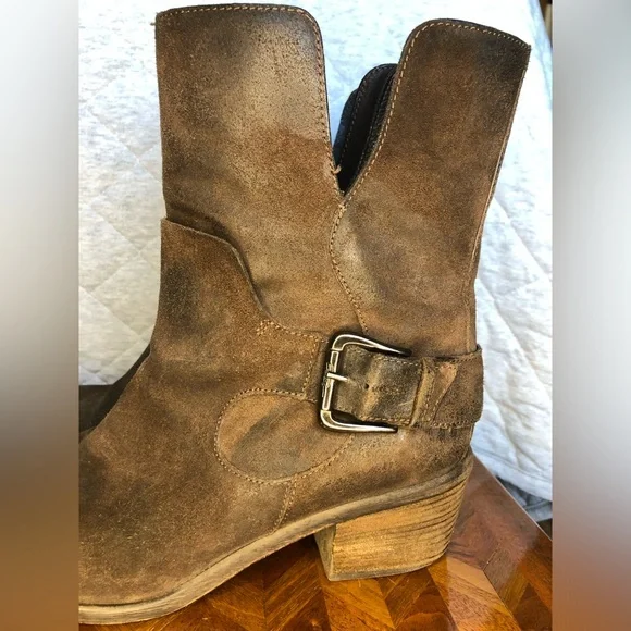 Donald Pliner Donata distressed suede boot in dark brown - Picture 8 of 15